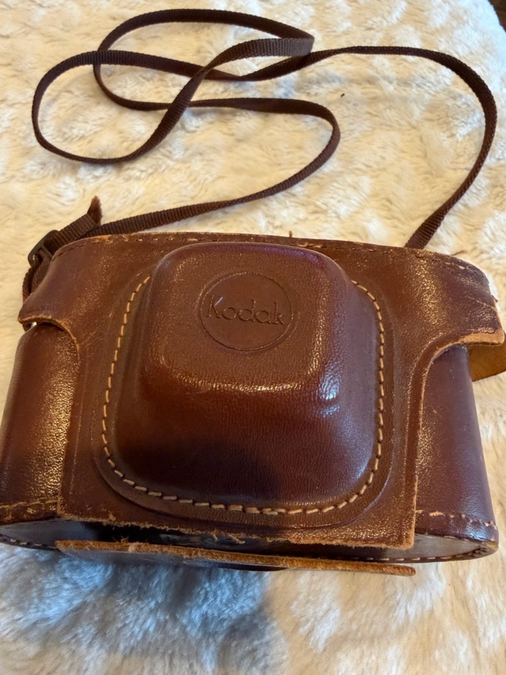 VINTAGE KODAK PONY 135 MODEL C CAMERA W/BRN LEATHER CASE POOR COND. UNTESTED - Picture 3 of 14